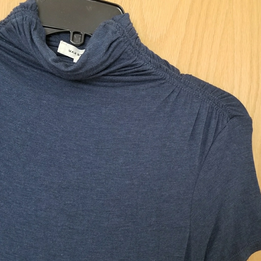 Max Studio turtleneck t-shirt - Picture 4 of 7